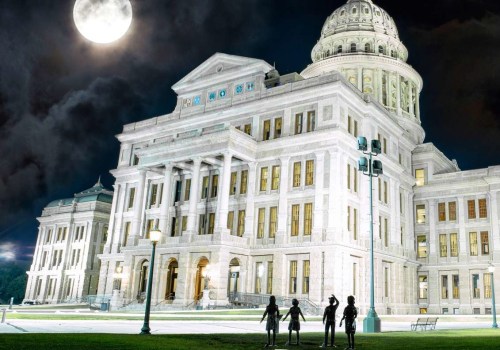 Discover the Haunting History of Austin on a Ghost Walking Tour